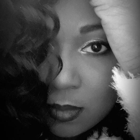 Meet your Posher, Marlene - Picture 1 of 1